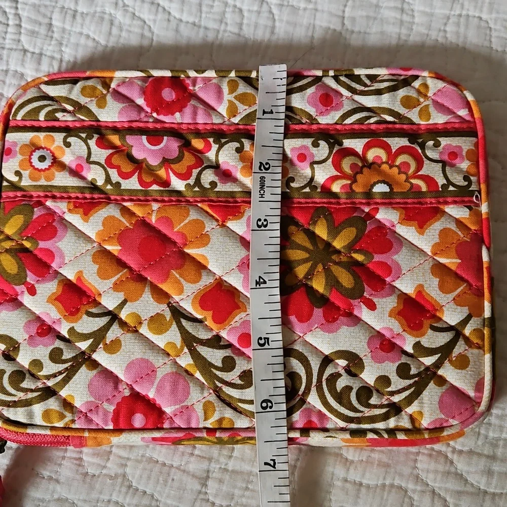 Vera Bradley Folkloric Floral Tablet Sleeve Travel Vacation NWT